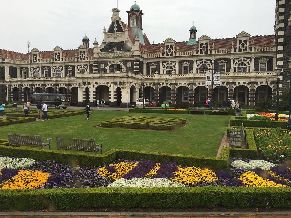 <h2>2016 Australasia Golf Cruise</h2>16 Nights from Sydney to Tasmania & Auckland on <i>Azamara Quest</i> | 6 Rounds | January 15-31