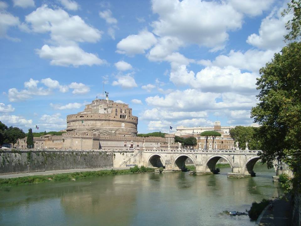 <h2>Rome, Florence & Lake Como Escorted 2016</h2>12 Nights including Rome, Florence & Lake Como | 5 Rounds | August 27 – September 8