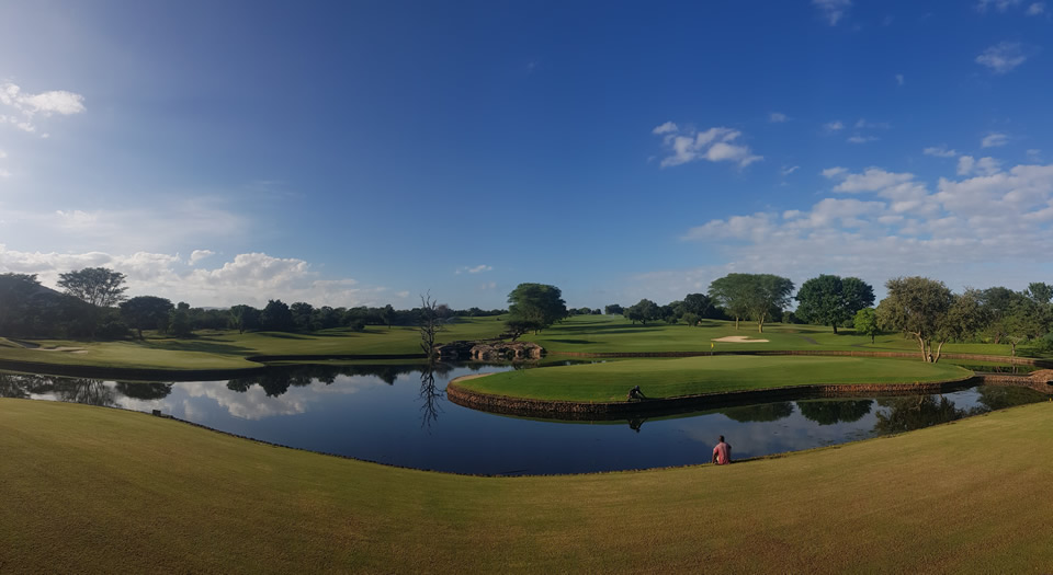 <h2>The Best of South Africa Escorted 2019</h2>Kruger Safari, Cape Town, the Winelands & Garden Route | 14 Nights | 5 Rounds | February 23 - March 9